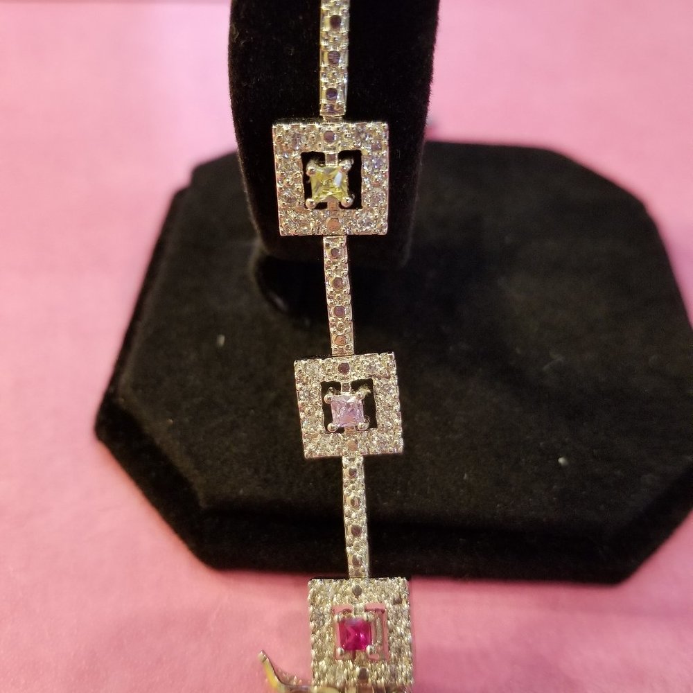 bracelet - Picture 2 of 4